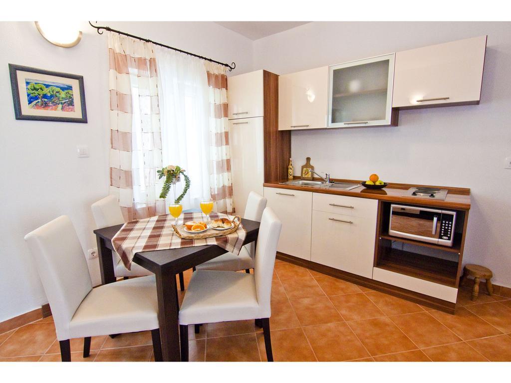 Apartments Cambi Kaštela Oda fotoğraf