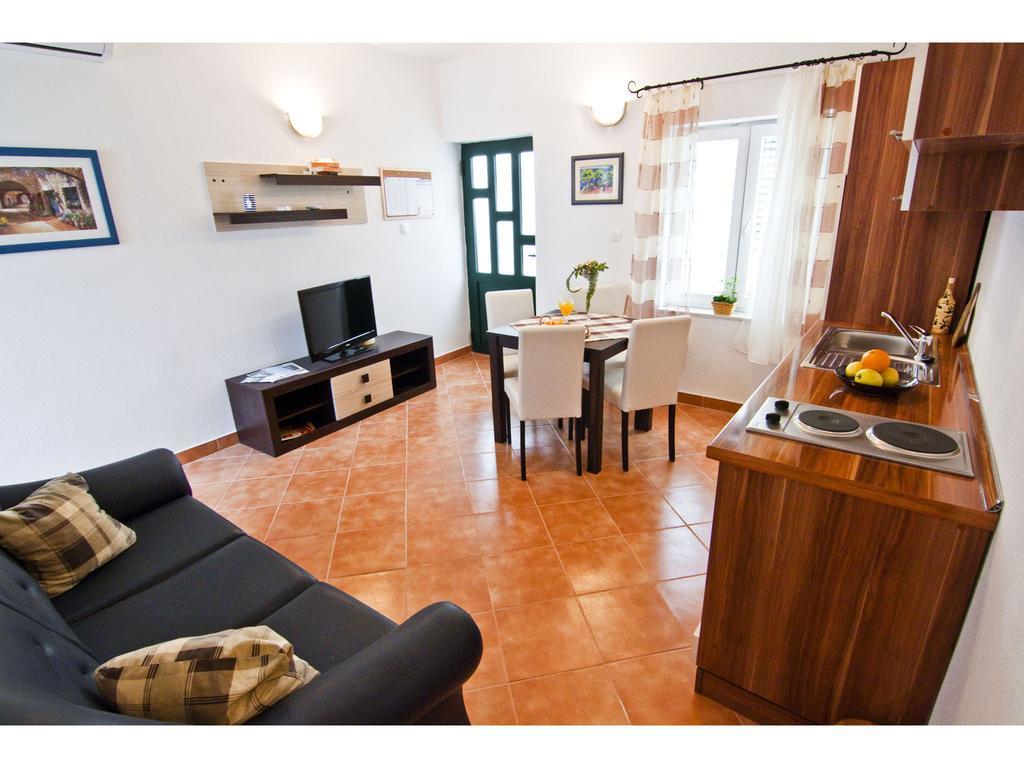 Apartments Cambi Kaštela Oda fotoğraf